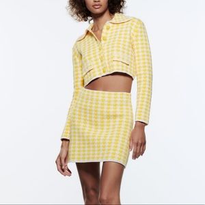 TWO PIECE HOUNDSTOOTH KNIT CROP JACKET AND SKIRT! SOLD AS A SET / WORN ONCE!